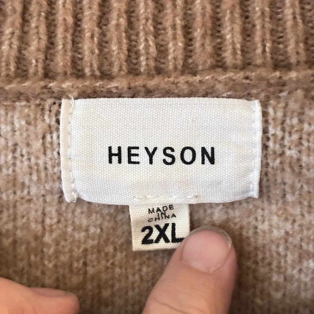 Oversized Aztec Print Sweater – Tan & White - Picture 6 of 7